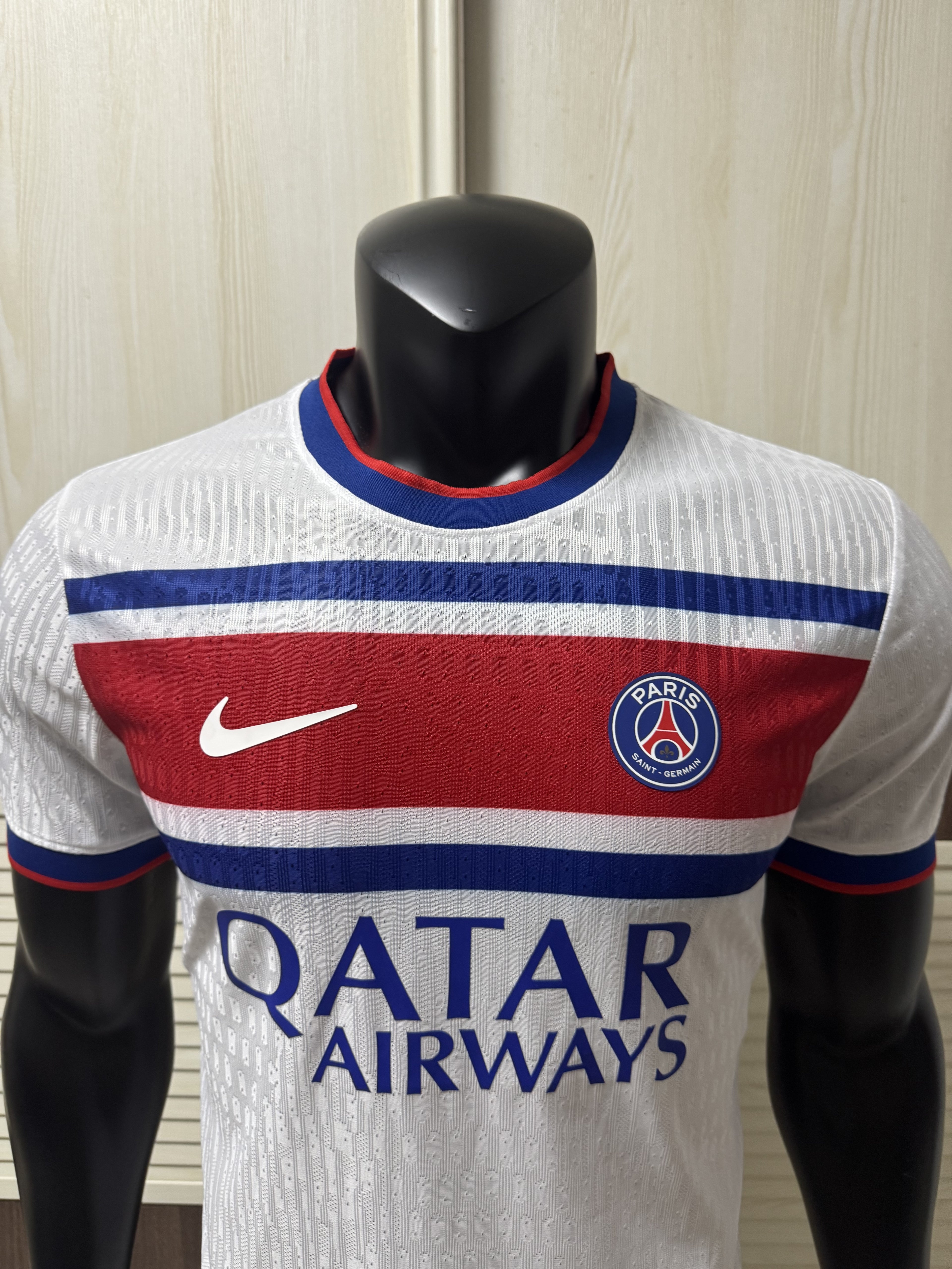PSG 20262027 away jersey