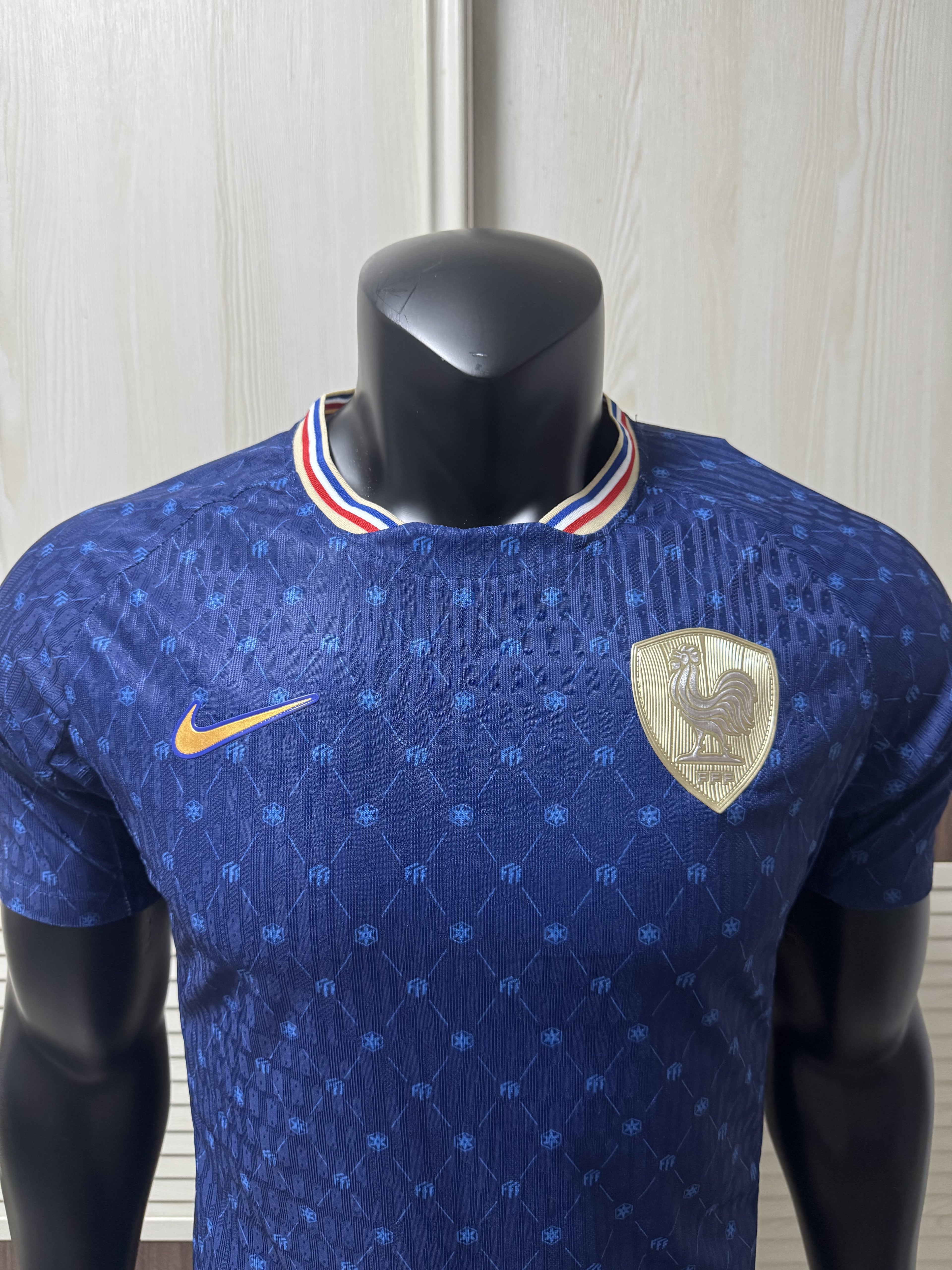 26-27 France Royal blue Casual Edition Player Version Training shirts