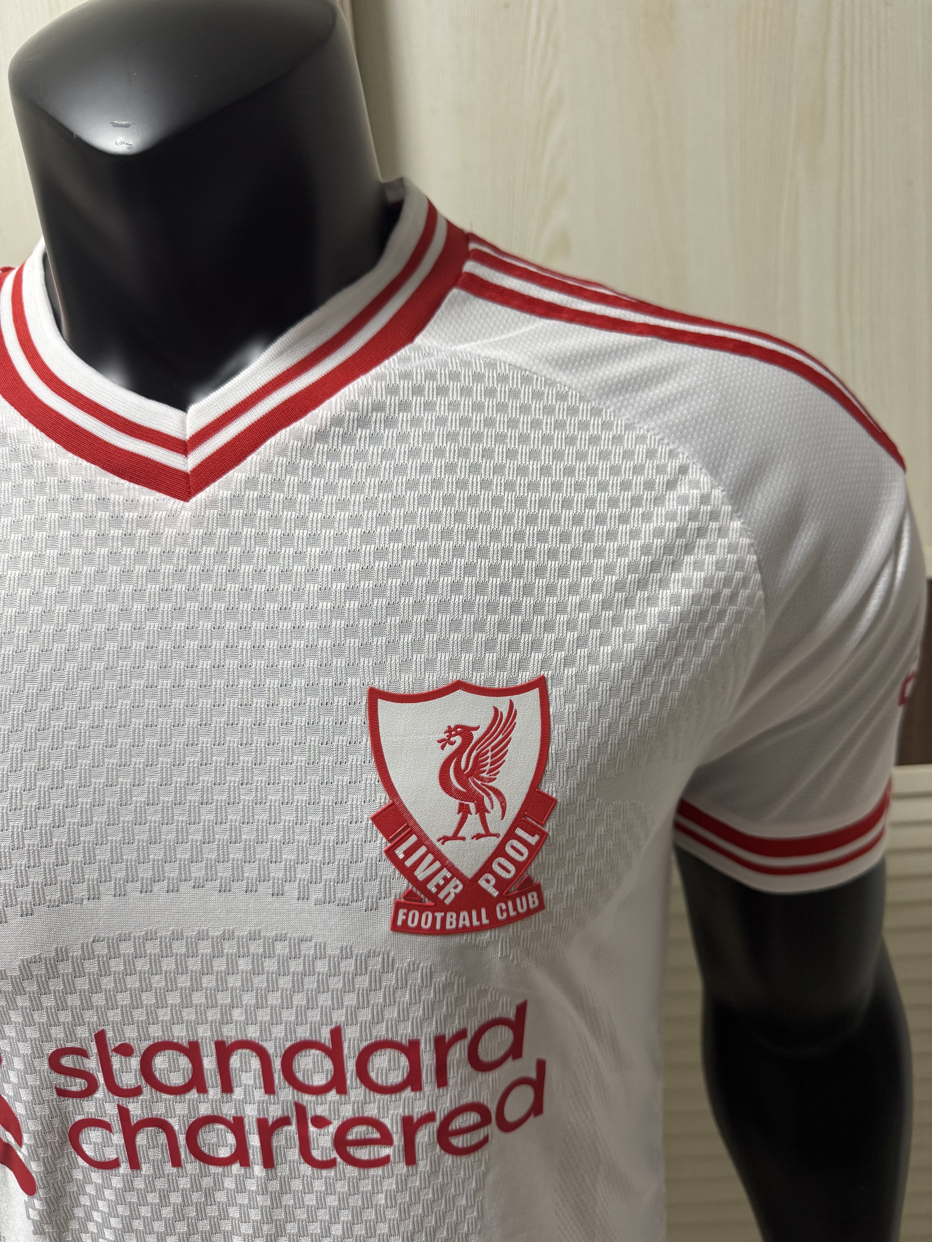 Liverpool Maillot Extérieur 2627 – Version Player