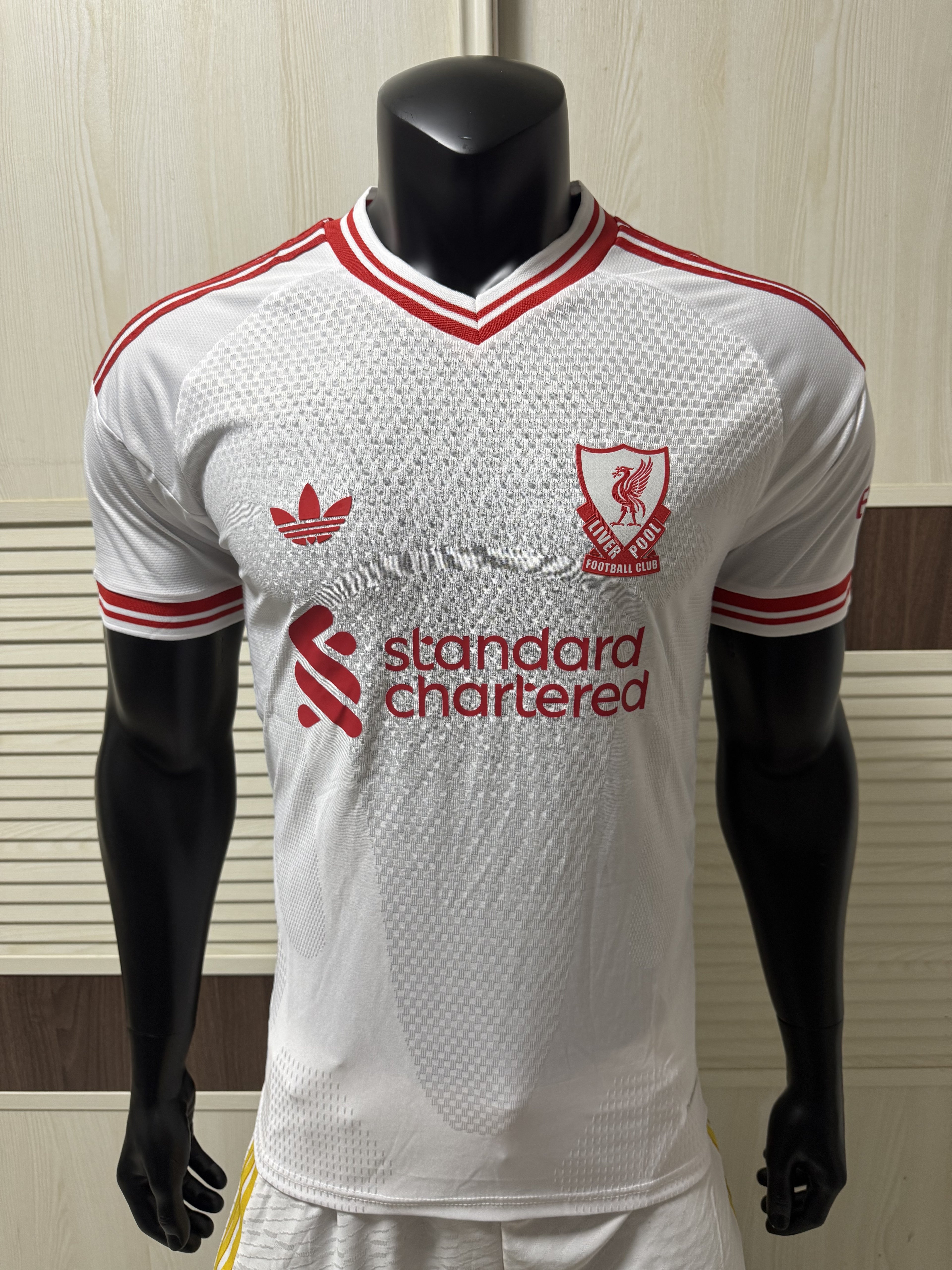 Liverpool Maillot Extérieur 2627 – Version Player