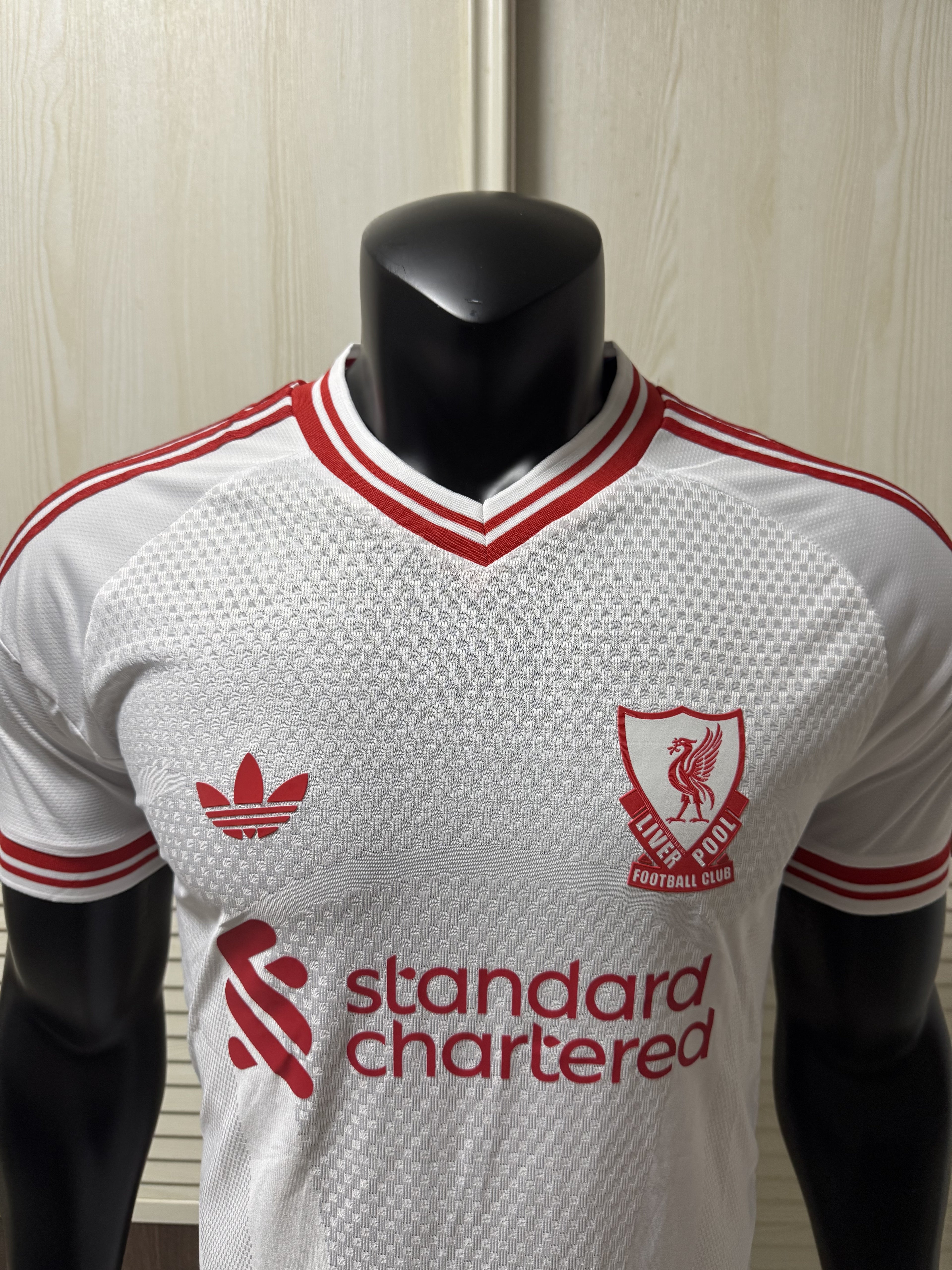 Liverpool Maillot Extérieur 2627 – Version Player