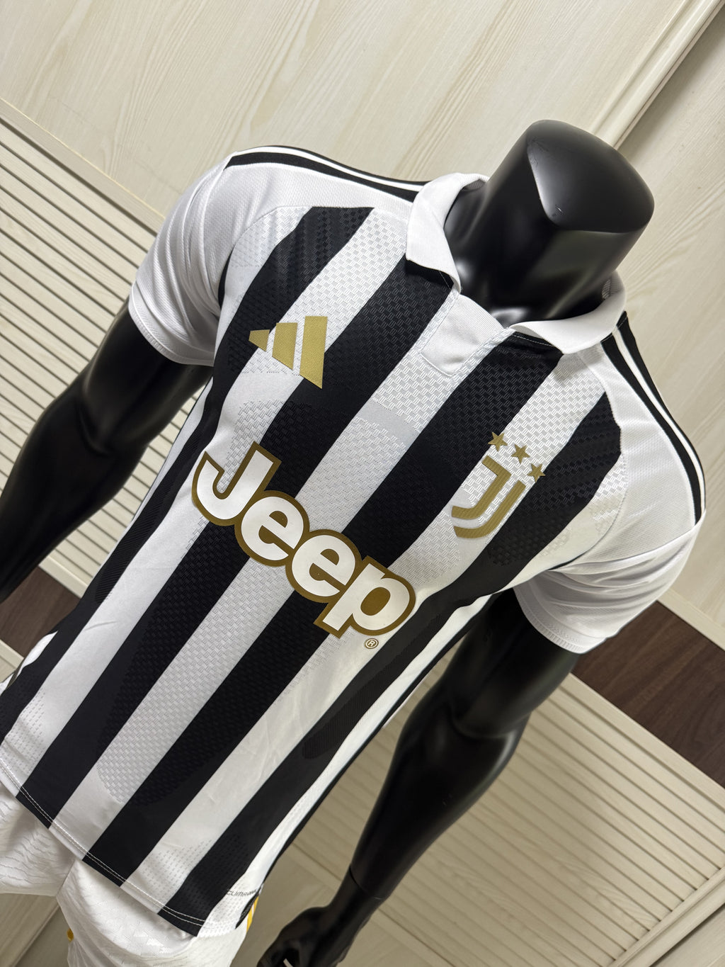 Adidas Juventus 26-27 Home Jersey