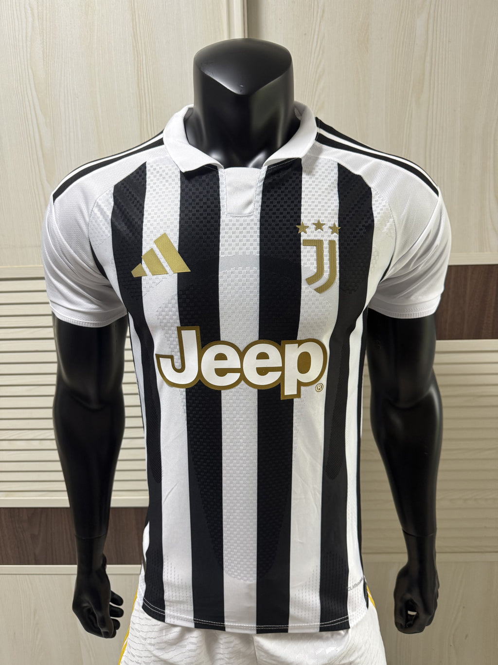 Adidas Juventus 26-27 Home Jersey