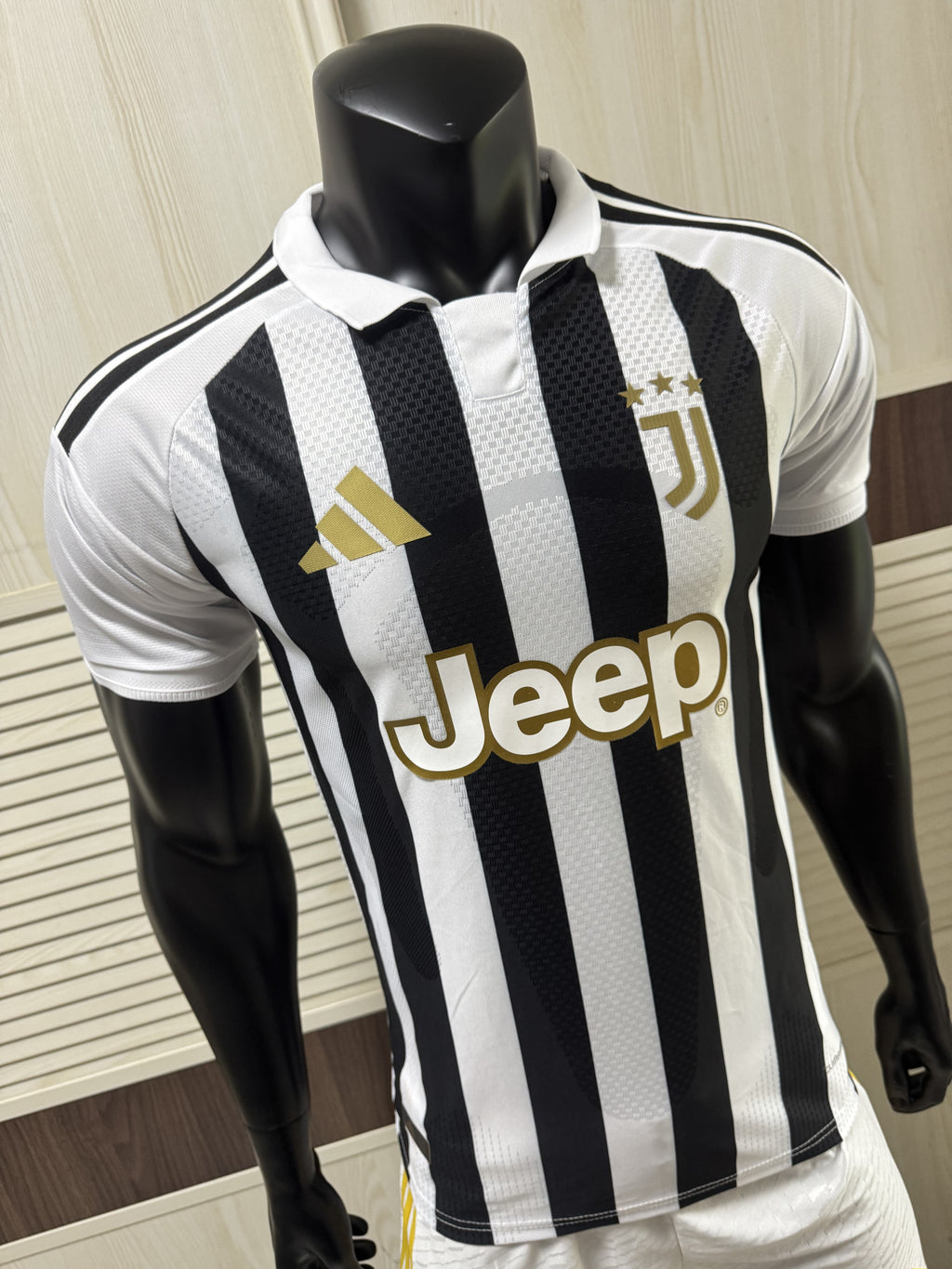 Adidas Juventus 26-27 Home Jersey