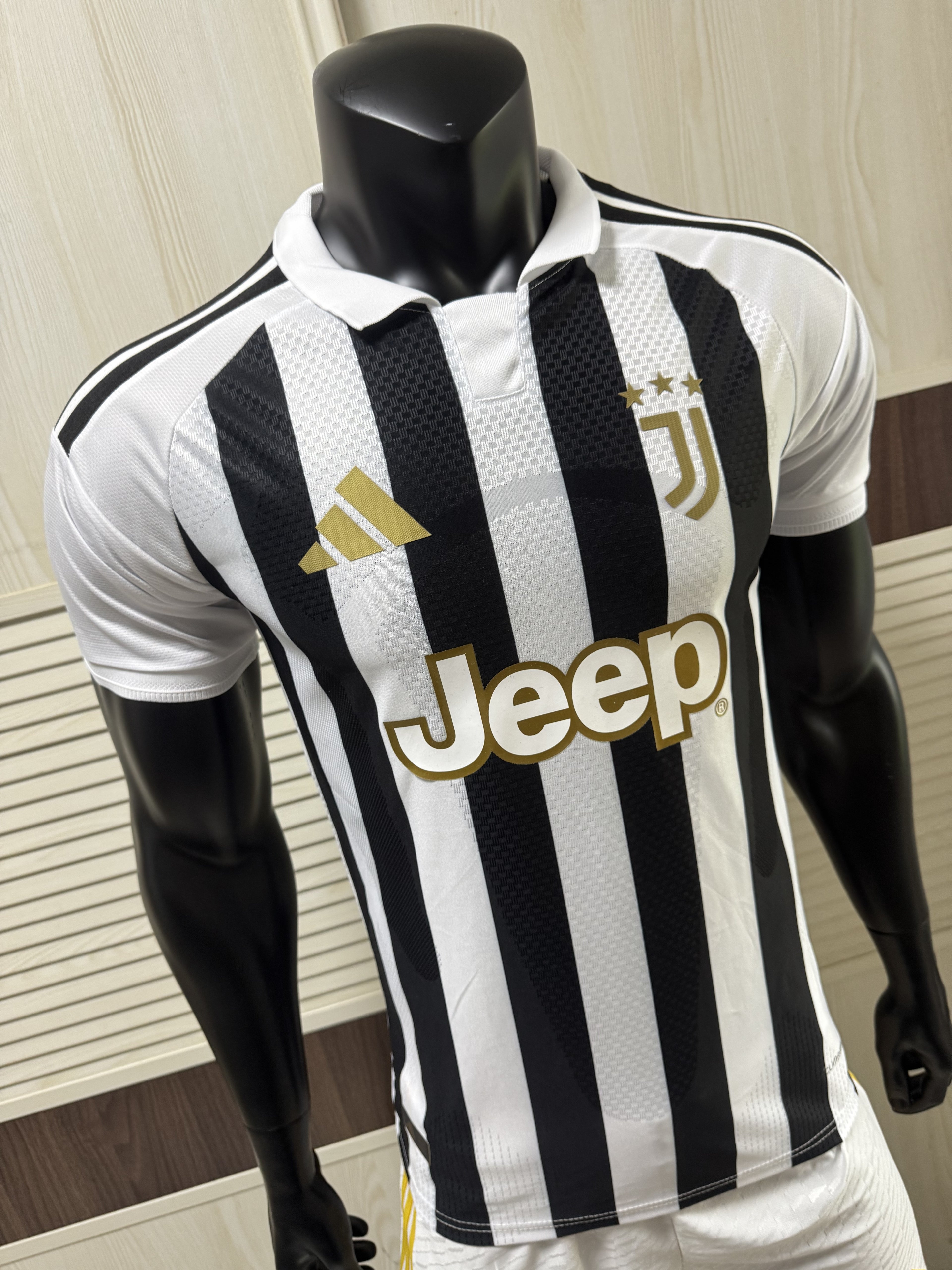 Adidas Juventus 26-27 Home Jersey