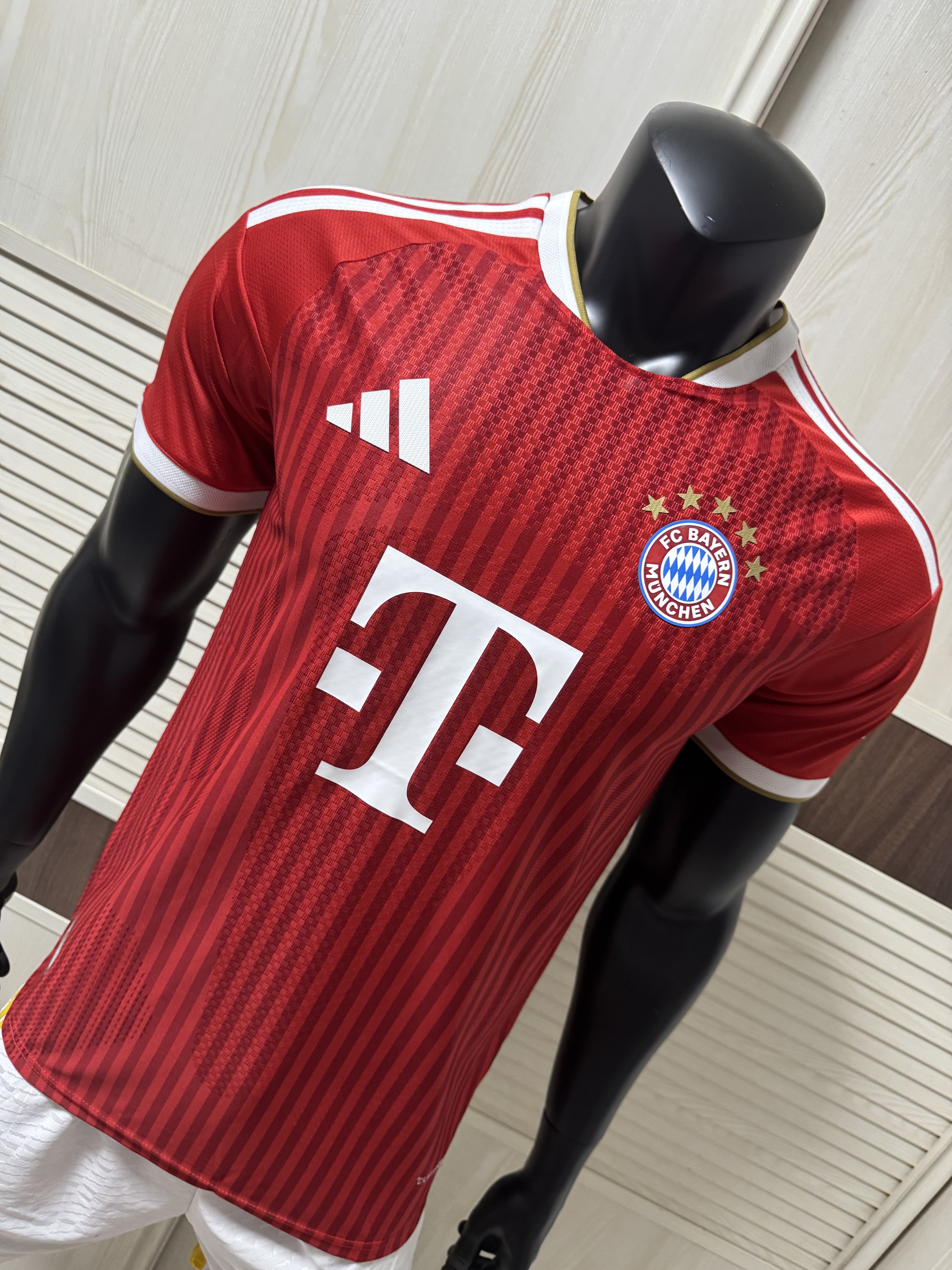 Adidas Men's FC Bayern Munich Authentic Jersey 2627