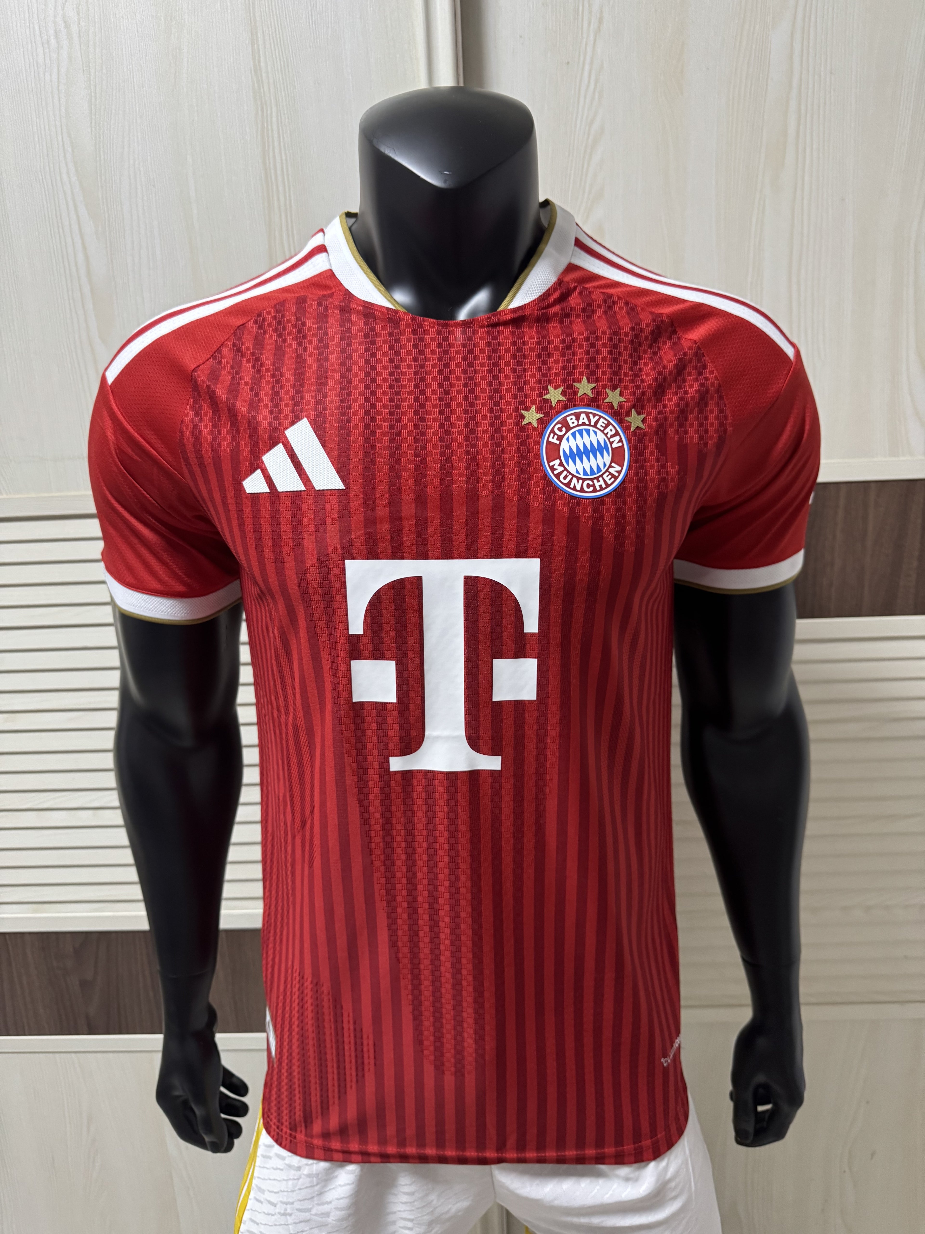 Adidas Men's FC Bayern Munich Authentic Jersey 2627